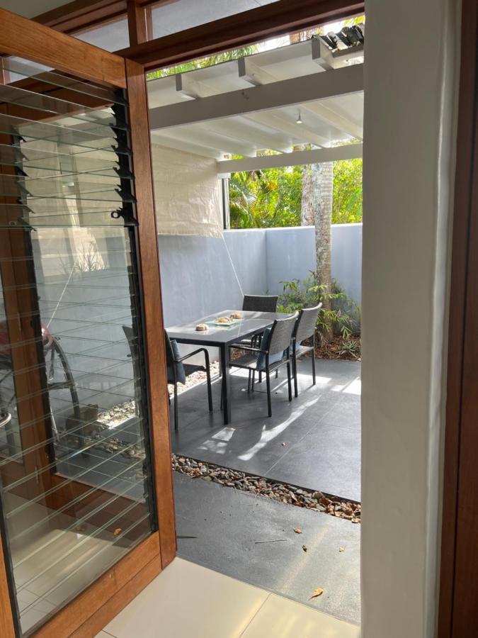 Beachside Apartment 1 With Plunge Pool ポートダグラス エクステリア 写真